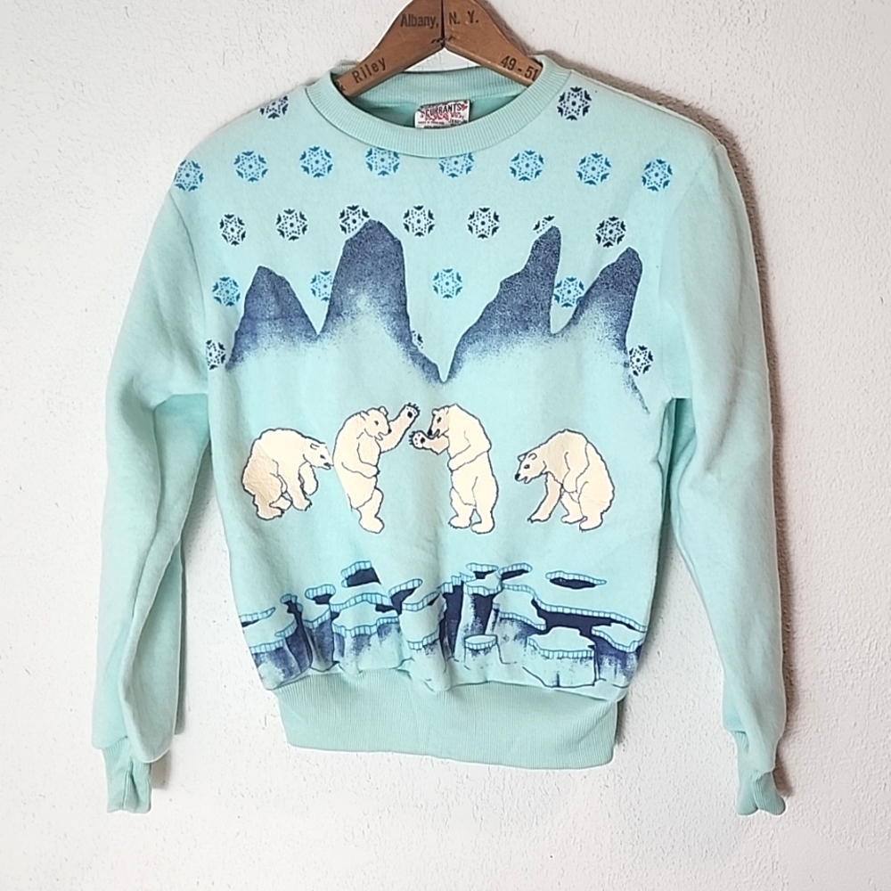 Vintage 1981 fleece polar bear winter sweatshirt, womens XS/S, girls L/XL.